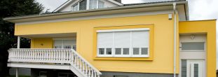 Einfamilienhaus: Hochwertiger Nanoporputz für langlebige Fassade